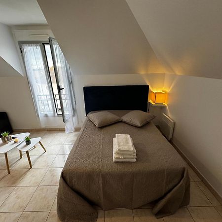Apartamento Le Studio Du 72 Bussy-Saint-Georges Exterior foto