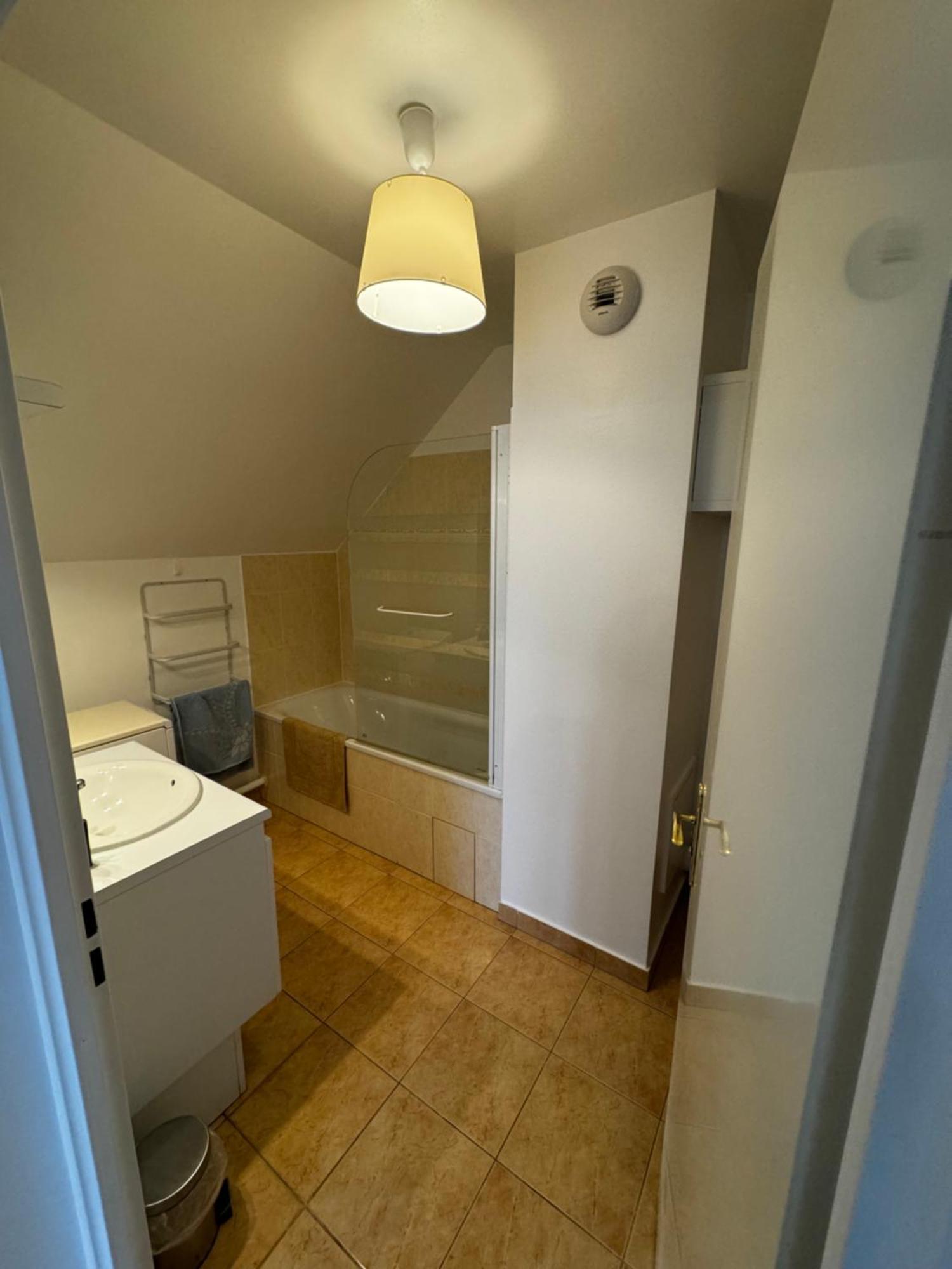 Apartamento Le Studio Du 72 Bussy-Saint-Georges Exterior foto